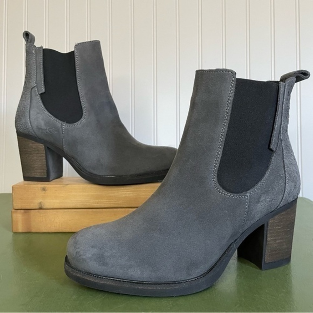 NWT Bos. & Co. DALLY Waterproof Suede Chelsea Boots in Gray Slate *Portugal*